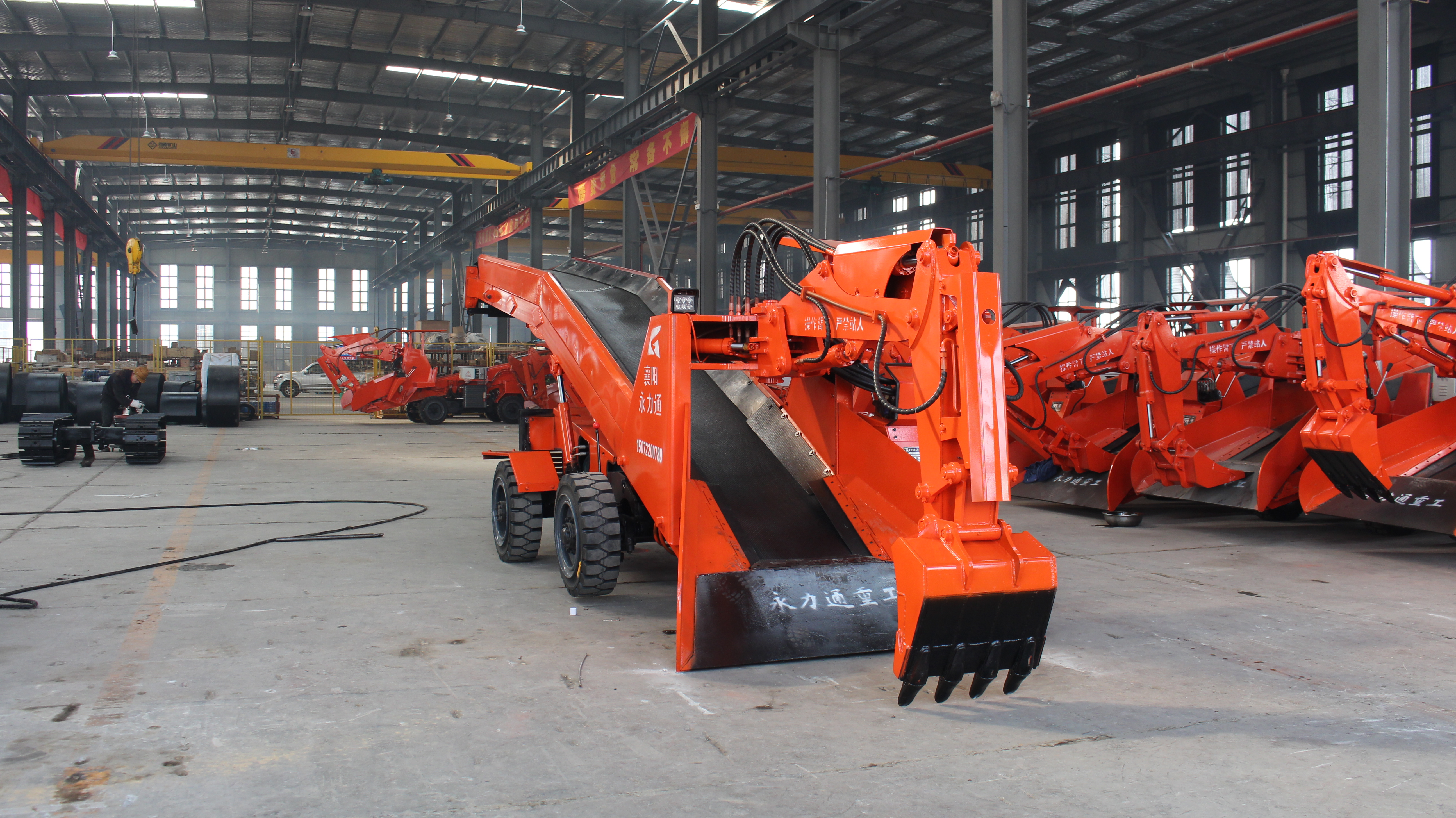 井下路面濕滑？永力通履帶扒渣機抓地力強